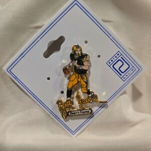 Brett Favre Green Bay Packers Football Enamel Pin Peter David Collectible